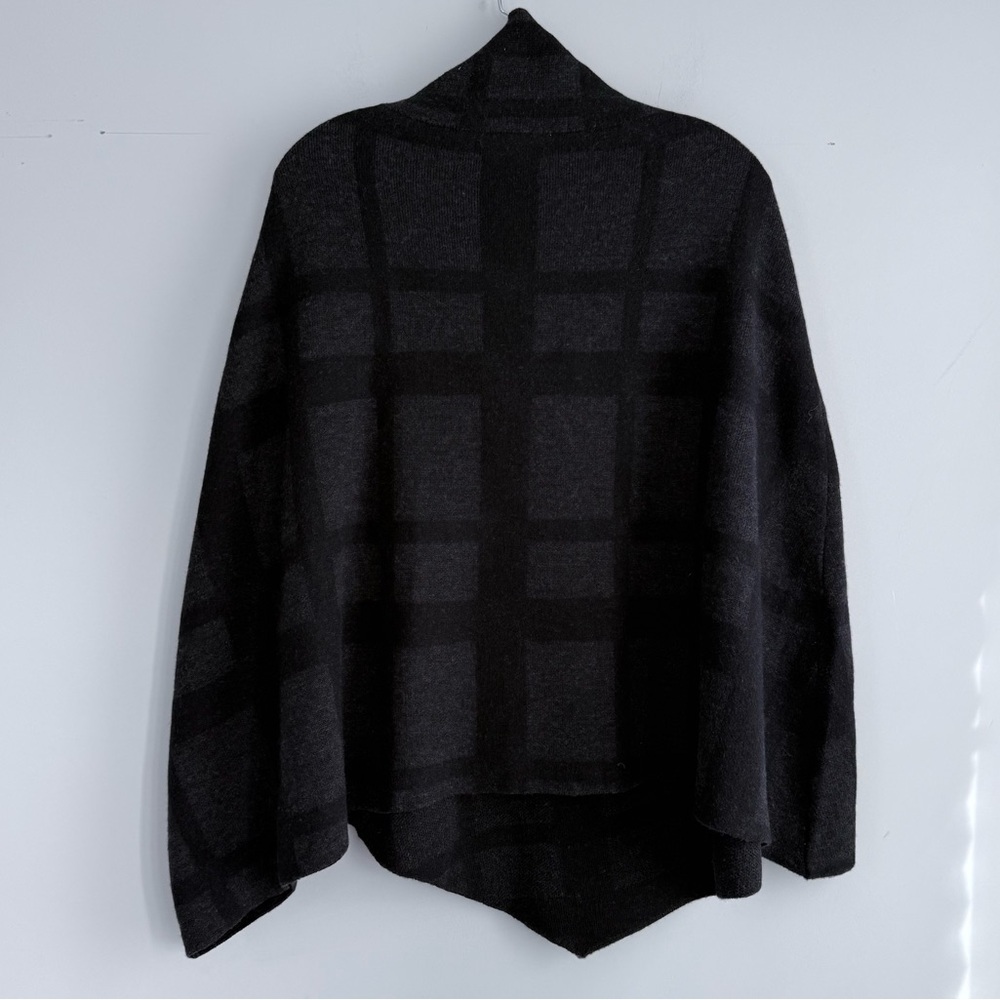 Eileen Fisher Wool Plaid Poncho Cape Wrap Gray Black Check Button Neck One Size - Picture 10 of 16